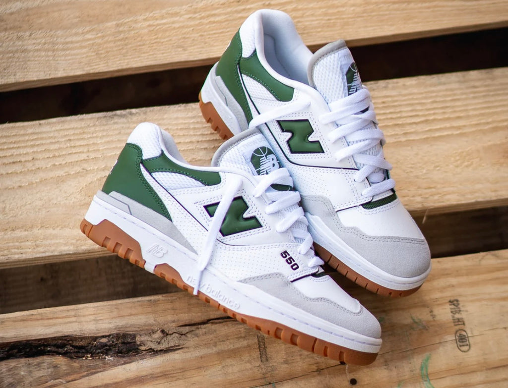NEW BALANCE CLASSIC WHITE GREEN GUM BOTTOM
