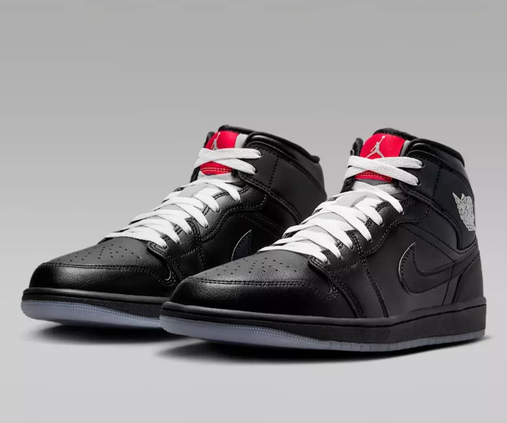 AIR JORDAN 1 BLACK CLEAR BOTTOM