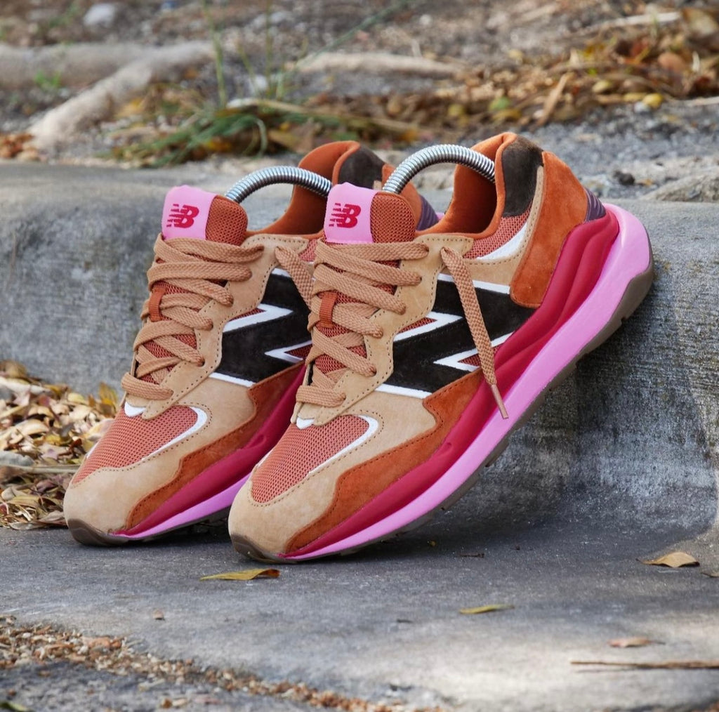 NEW BALANCE TRAINER BROWN PINK